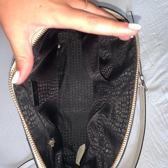 Kate spade crossbody SOLD! - Picture 3 of 6